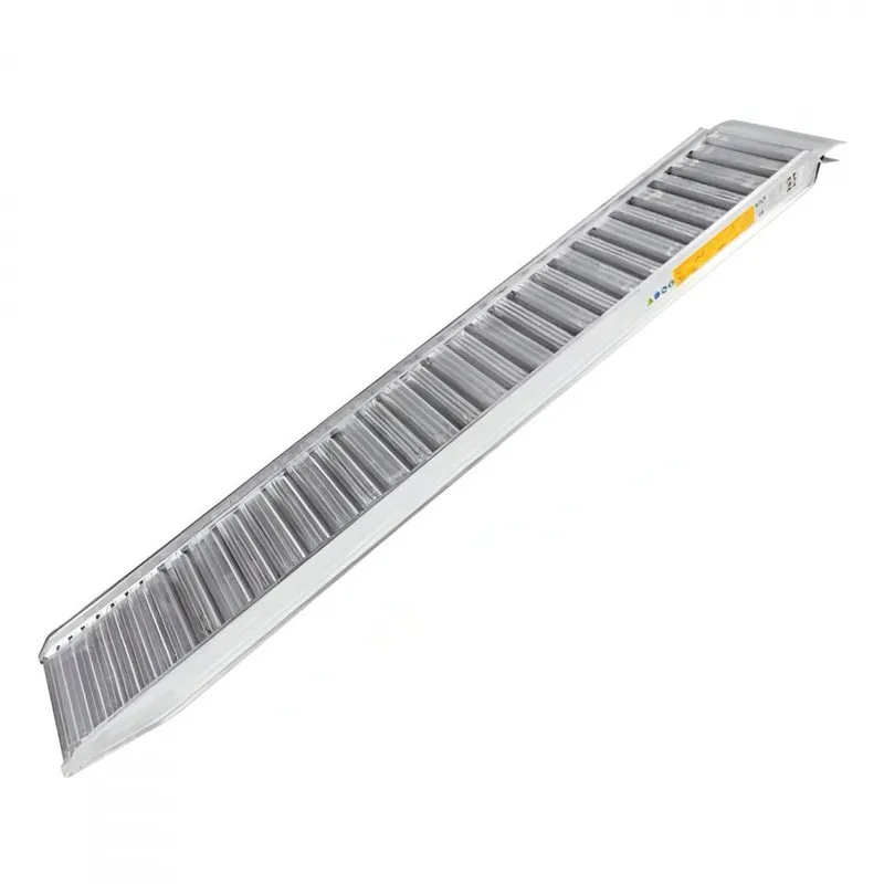 168.25 Rampas de carga en aluminio para rueda y oruga de goma | 2500 mm