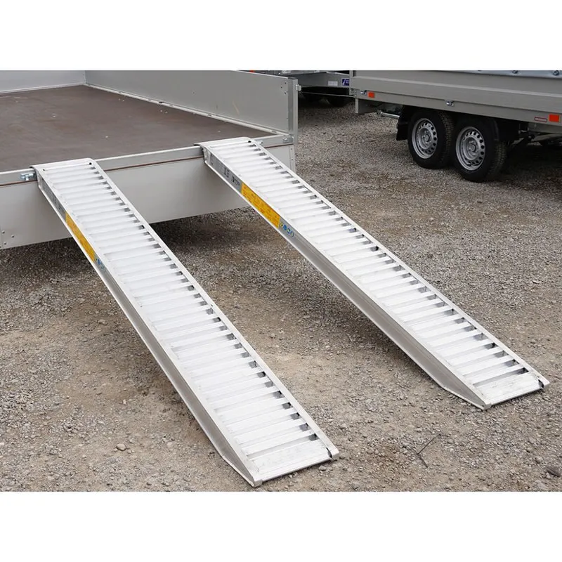 168.25 Rampas de carga en aluminio para rueda y oruga de goma | 2500 mm