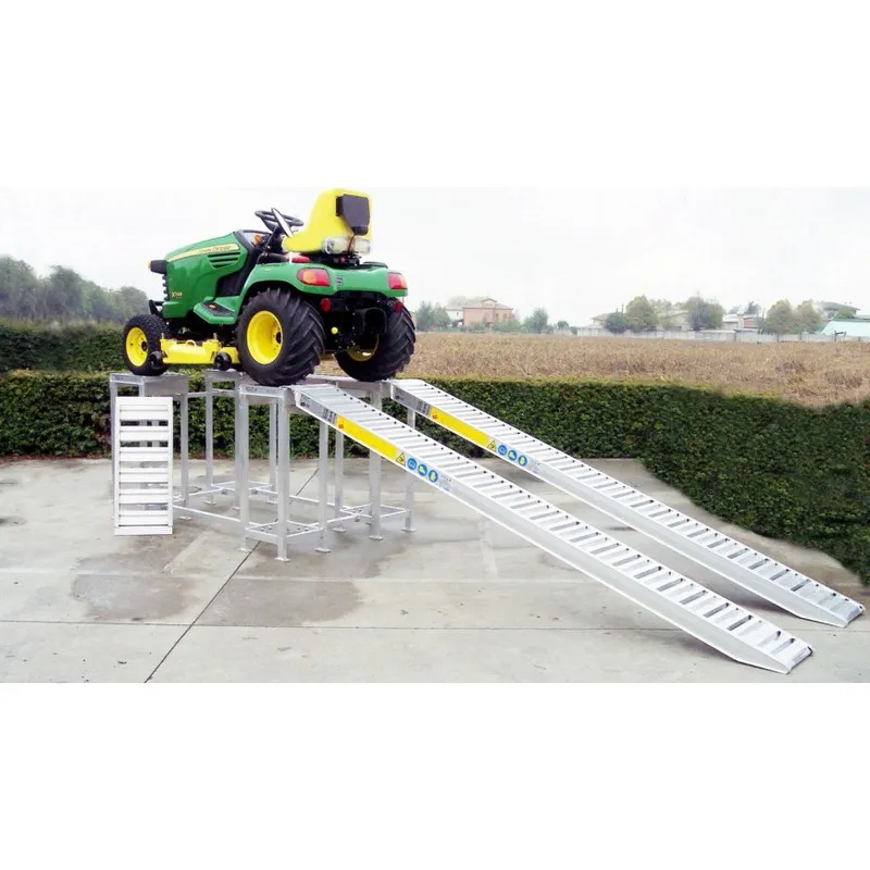168.25 Rampas de carga en aluminio para rueda y oruga de goma | 2500 mm