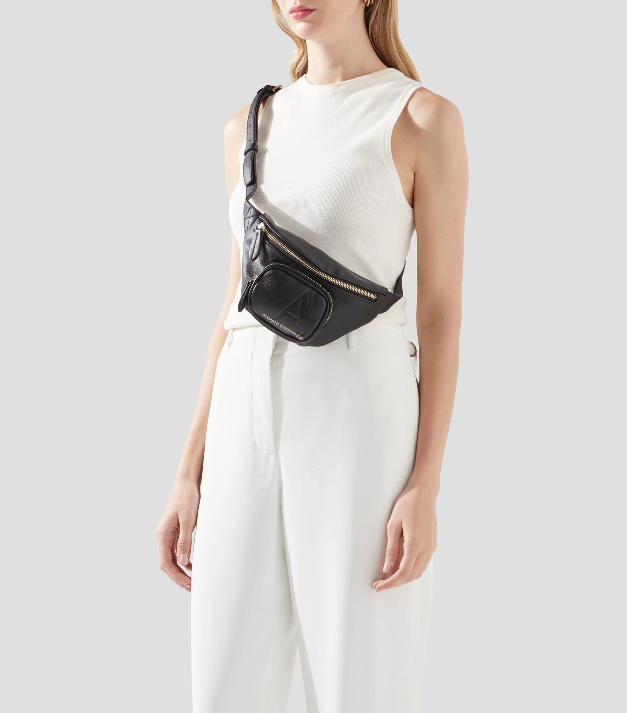 Armani Exchange Bolso Crossbody Negra con logo Mujer