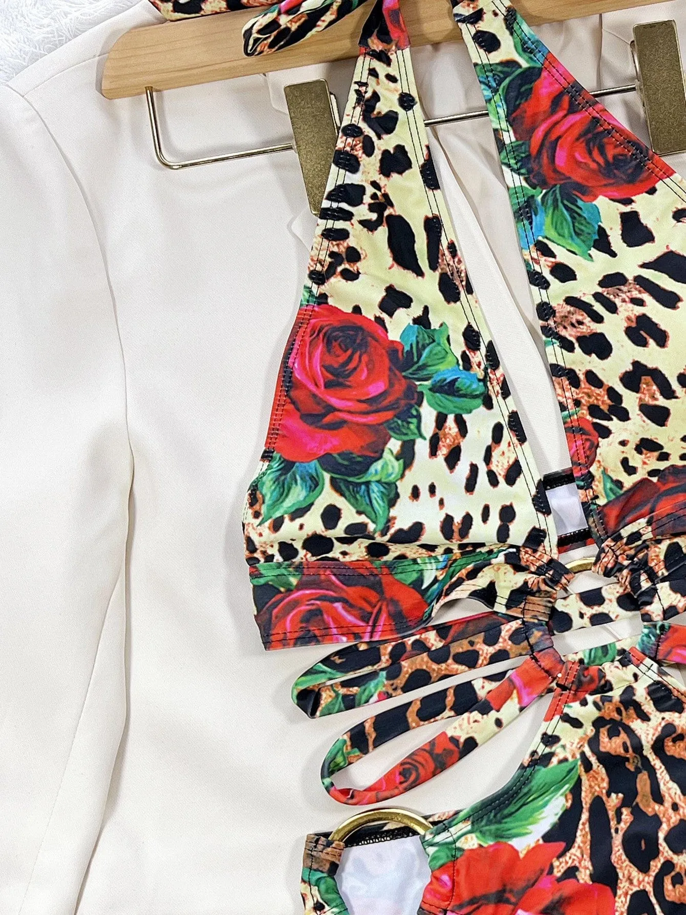 Baador con estampado de leopardo y anillos