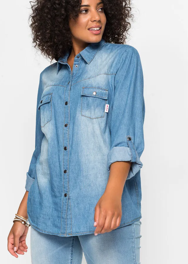 Blusa vaquera con cierres a presión azul provenzal