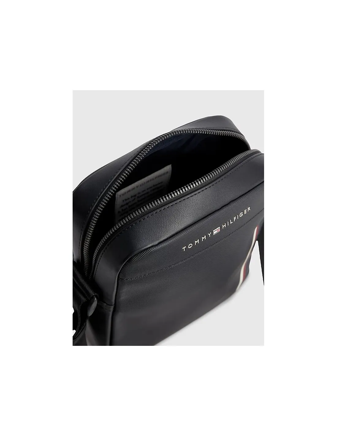Bolso reporter pequeño de piqué texturizado de Tommy Hilfiger