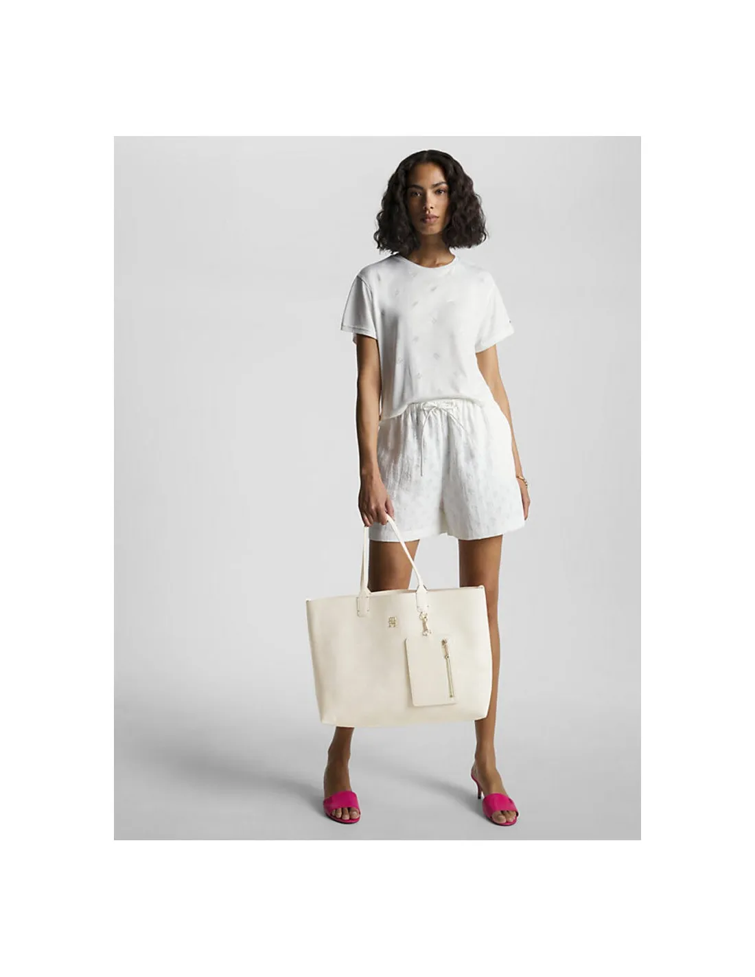 Bolso tote iconic con monogramas TH de Tommy Hilfiger