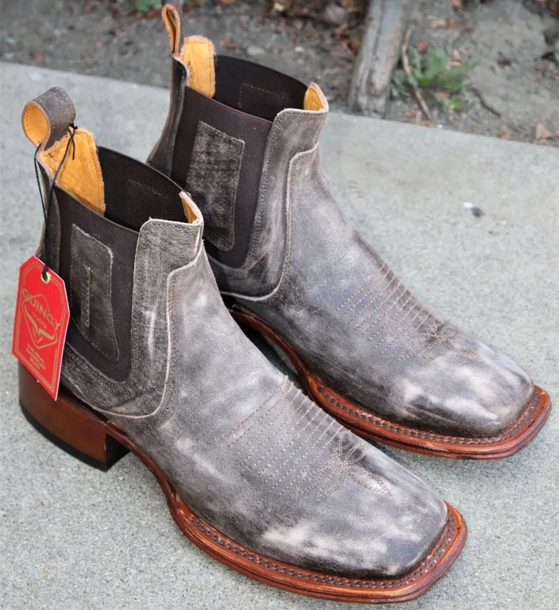 Botin Charro Quincy con Punta Cuadrada Color Cafe Claro Q82BL5259