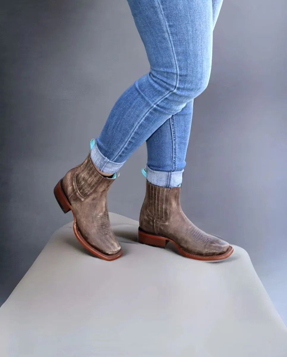 Botin Charro Quincy con Punta Cuadrada Color Cafe Claro Q82BL5259