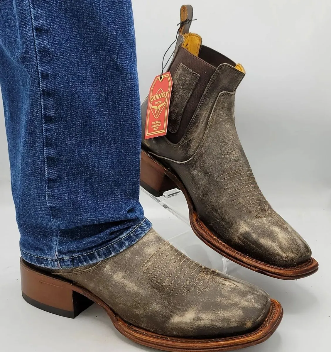 Botin Charro Quincy con Punta Cuadrada Color Cafe Claro Q82BL5259