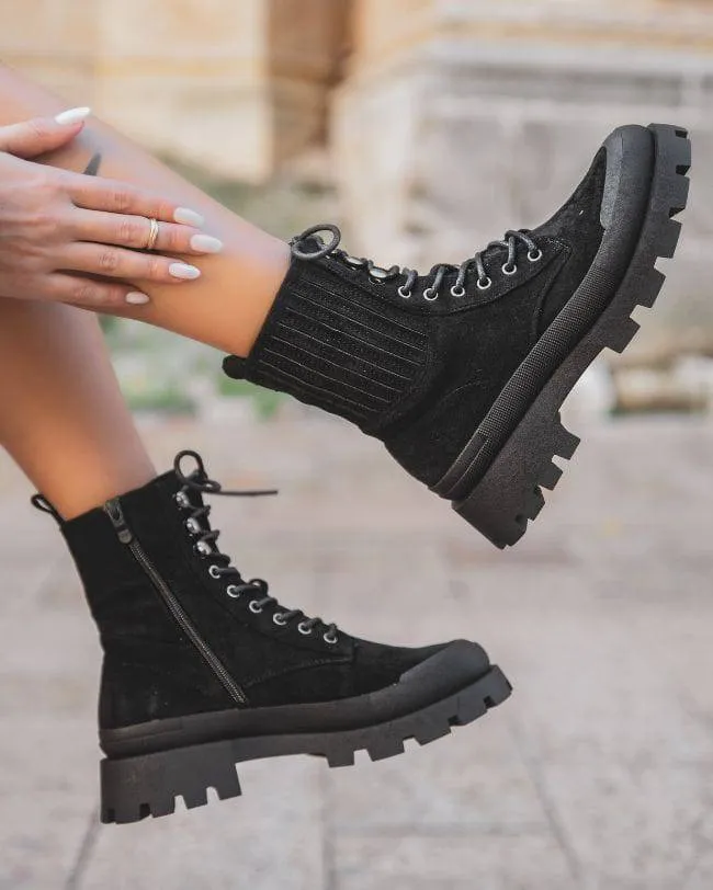 BOTINES DE MUJER ESTILO RANGERS EN COLOR NEGRO CON CORDONES  BEYA