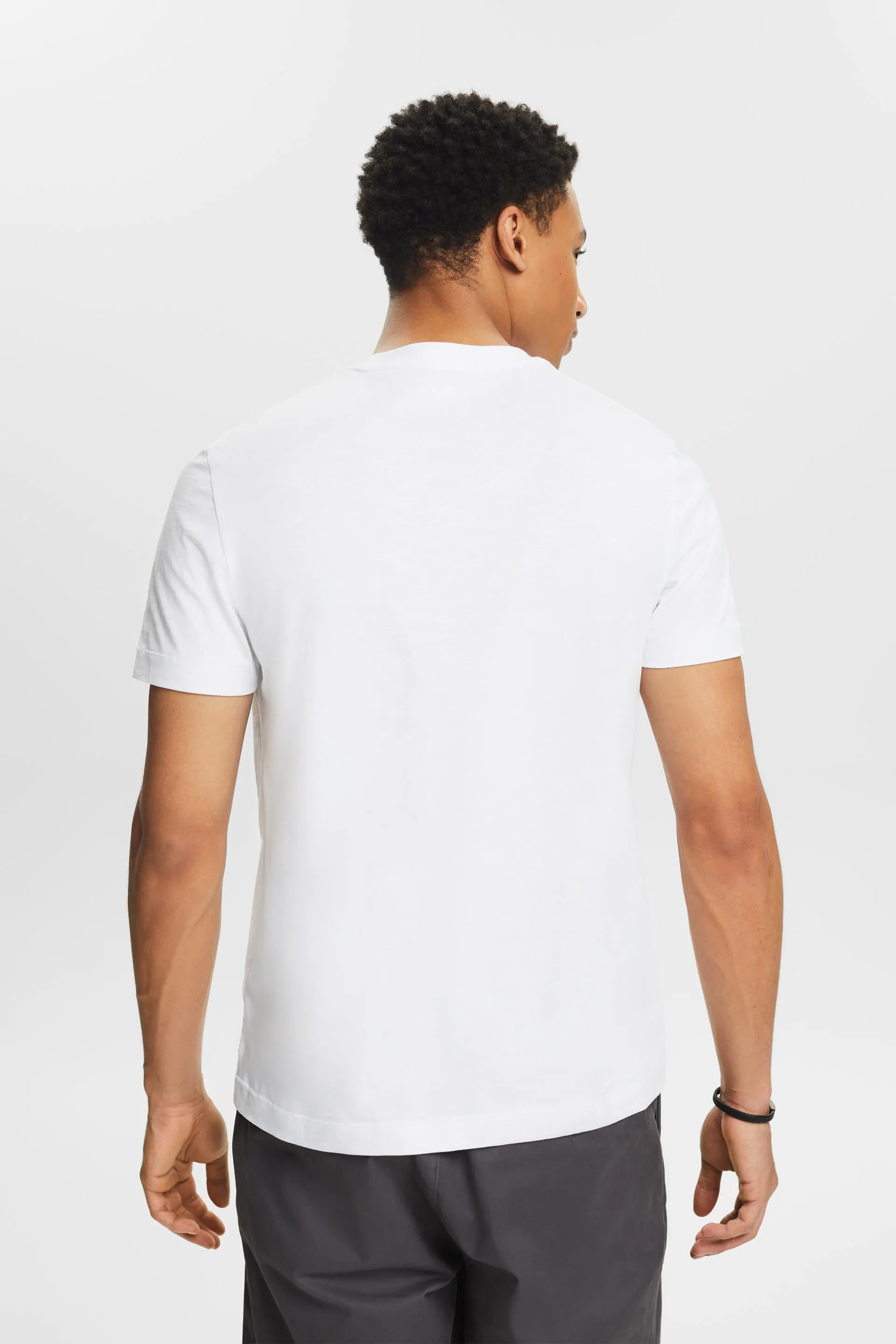 Camiseta con textura flameada