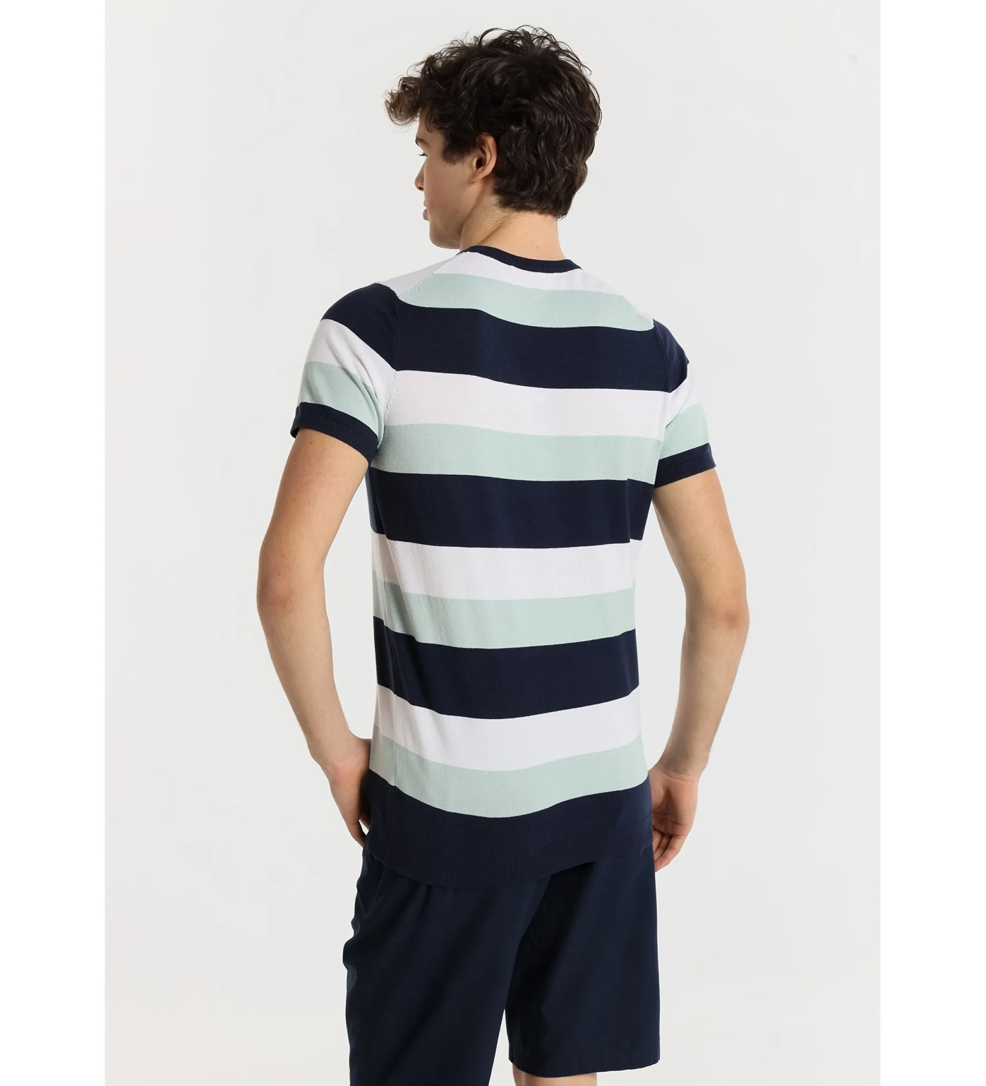 Camiseta de manga corta a rayas tricolor