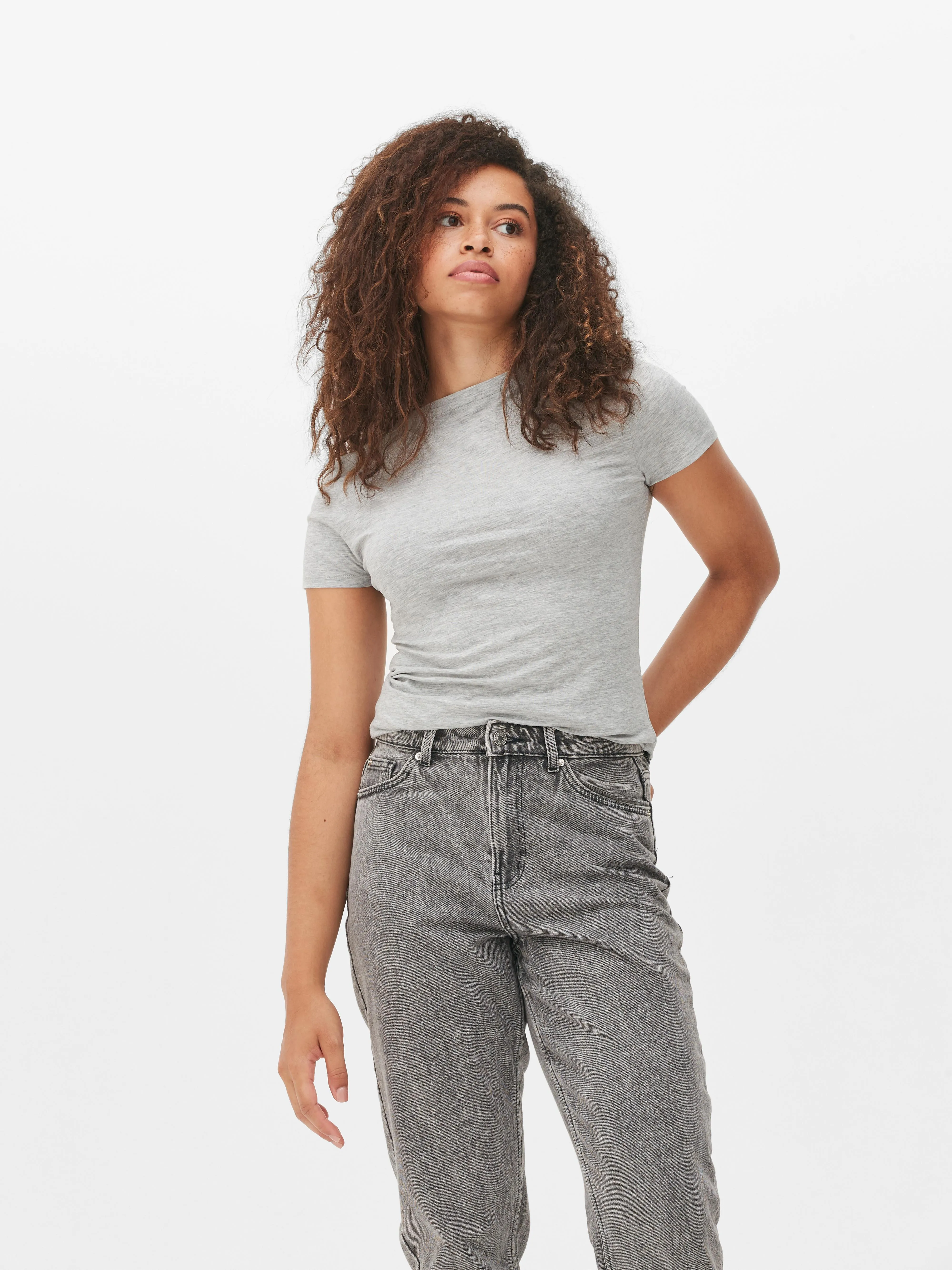 Camiseta elástica con cuello redondo