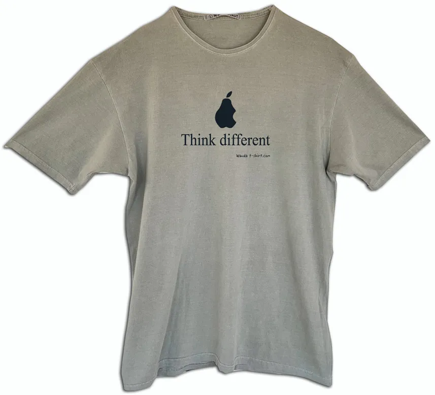 Camiseta Think different