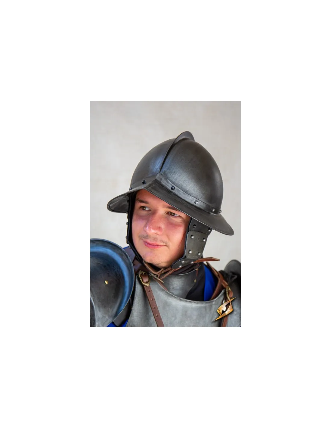 Casco Morrión de la serie Soberana Epic Armoury, acabado oscuro