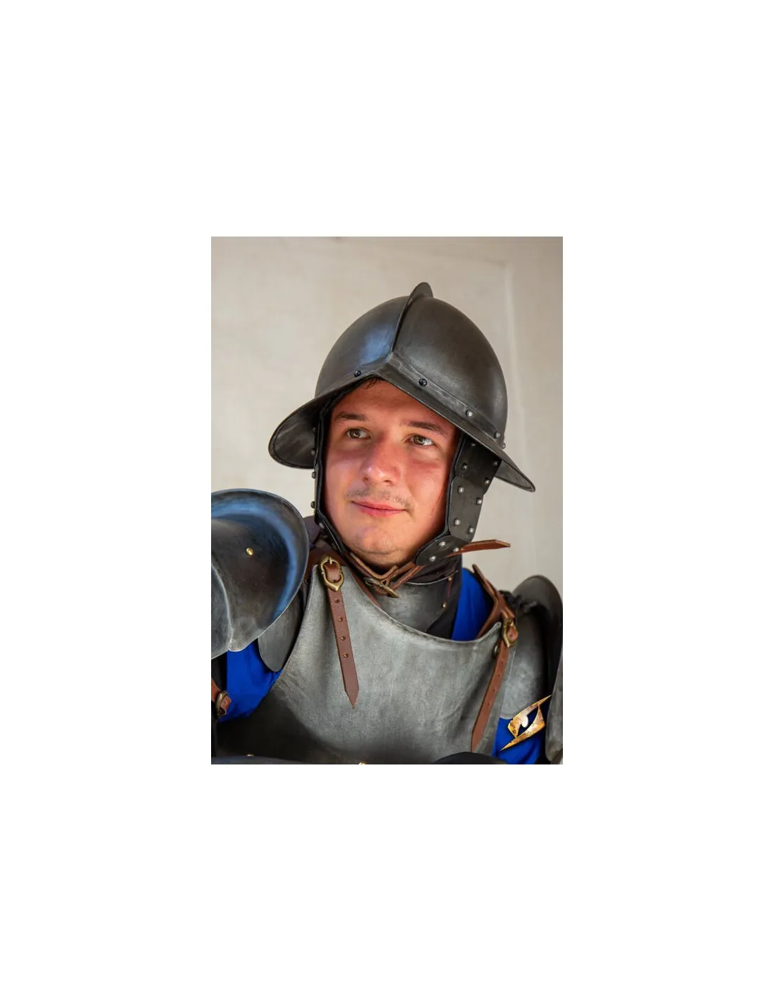 Casco Morrión de la serie Soberana Epic Armoury, acabado oscuro