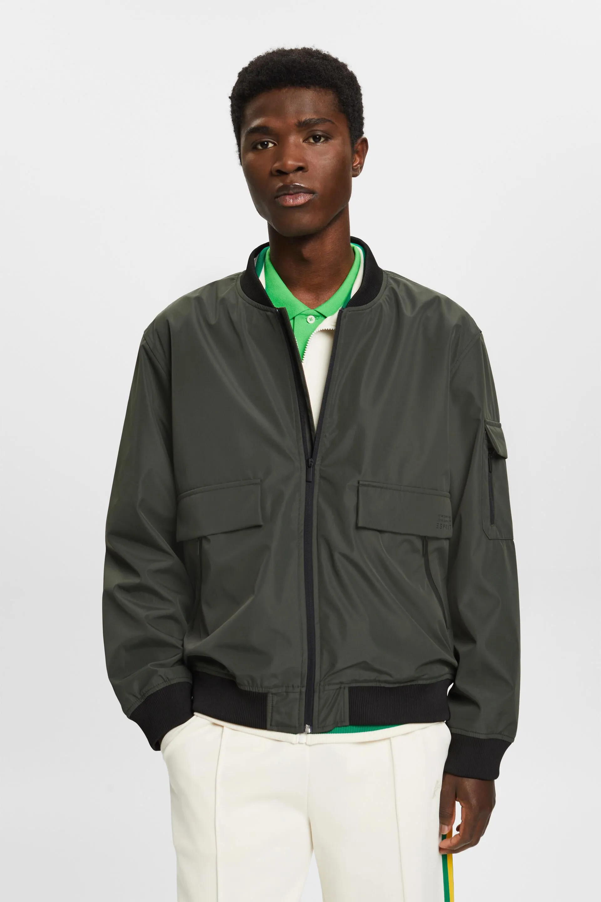 Cazadora estilo bomber