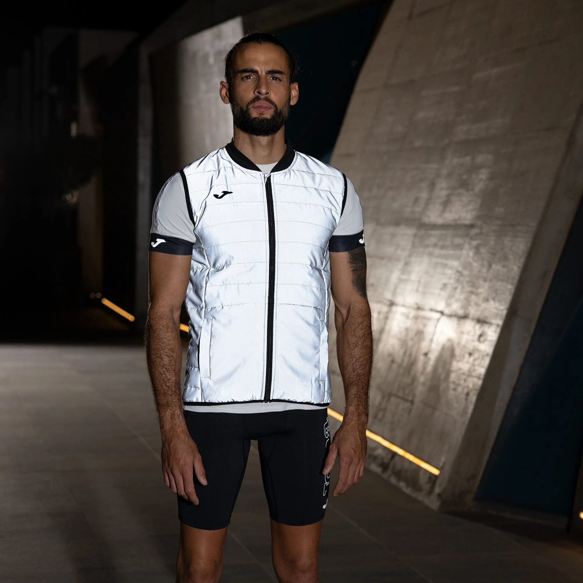 CHALECO ACOLCHADO HOMBRE RNIGHT NEGRO