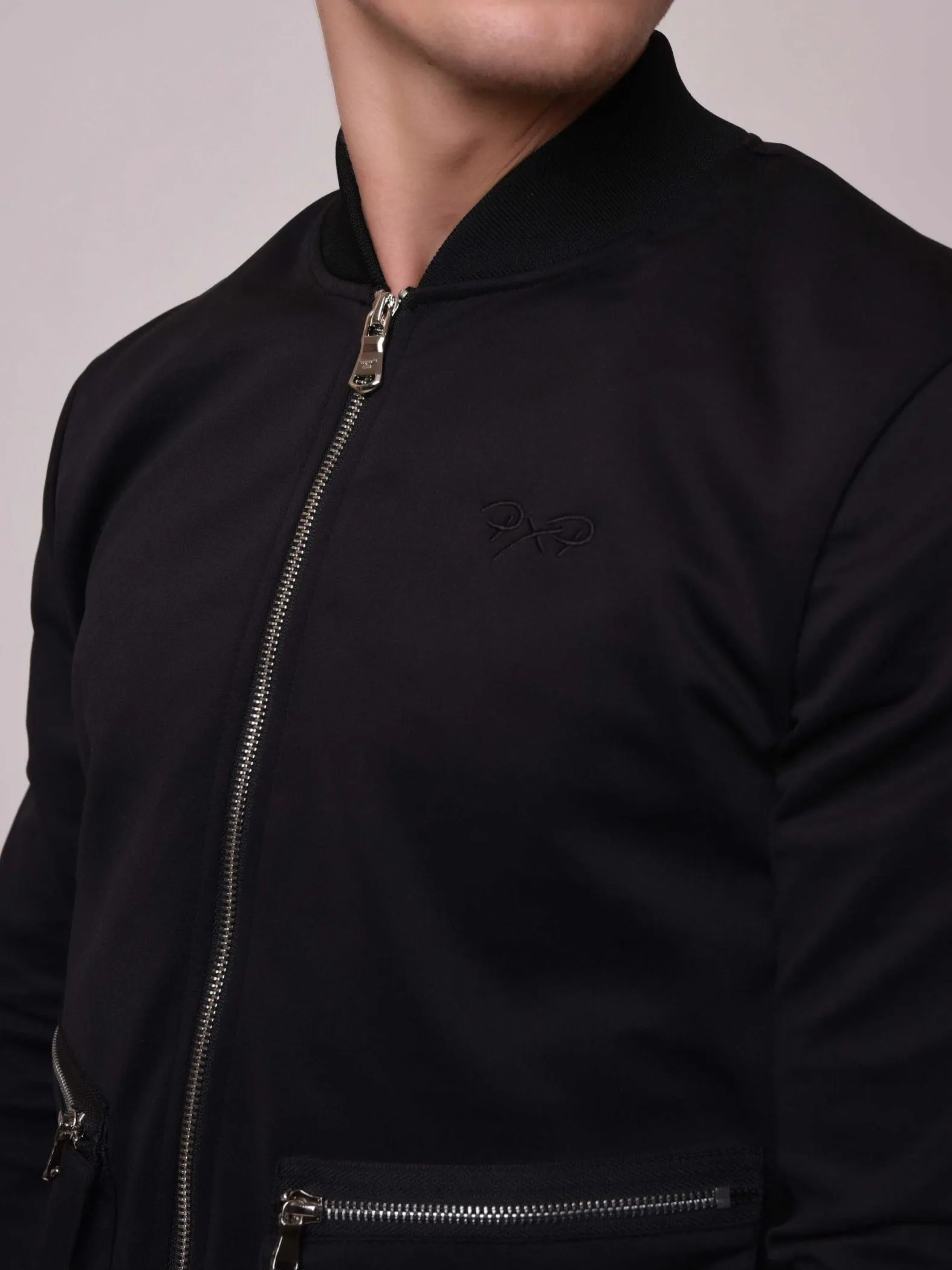 Chaqueta con cuello de peluche y maxi bolsillo con cremallera