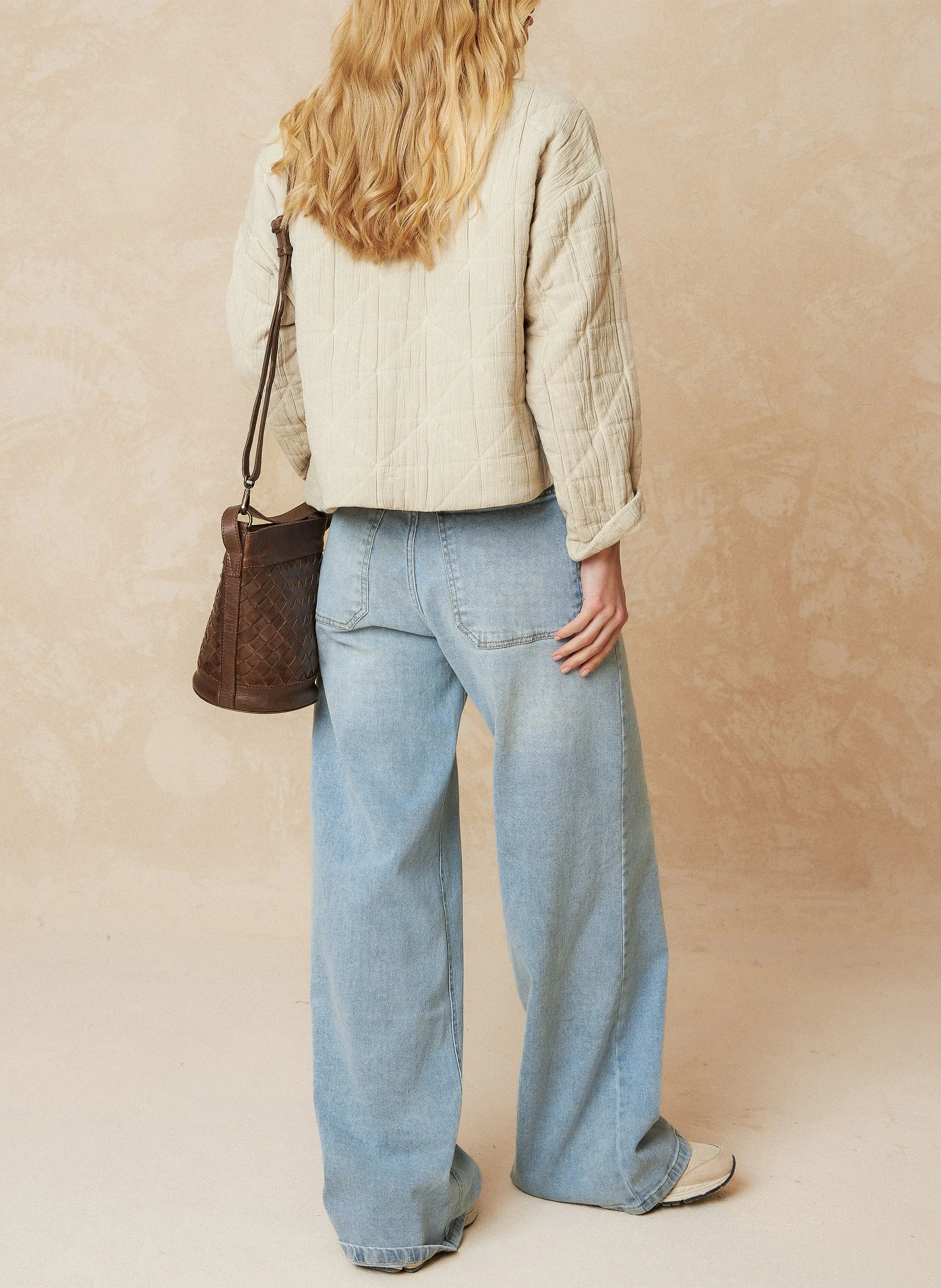 Chaqueta de algodón estampada con cuello redondo holgado. en beige