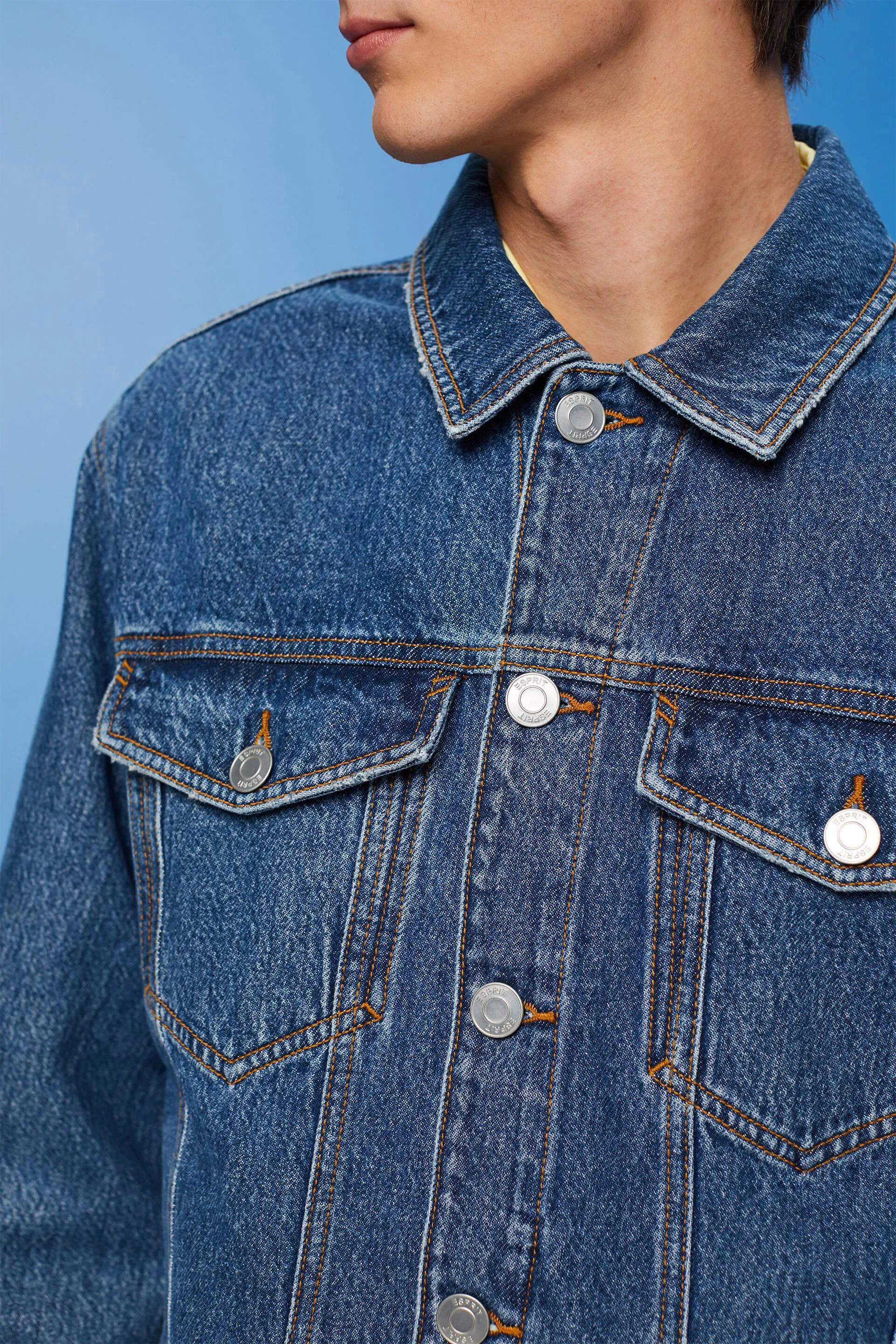 Chaqueta de tejido vaquero sostenible