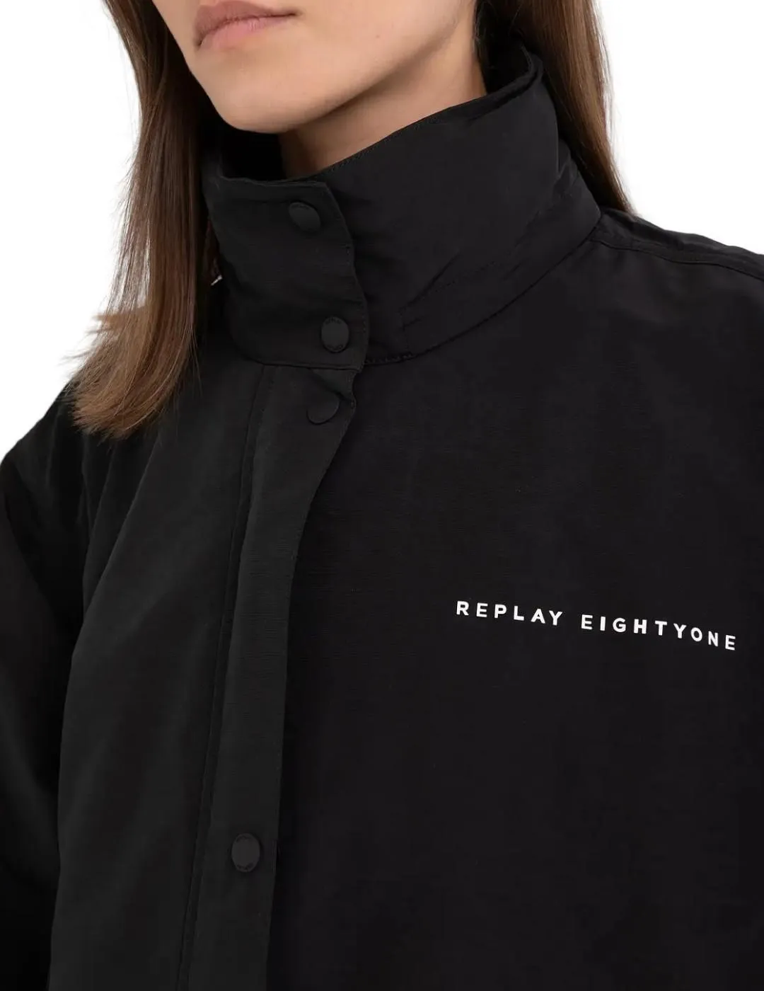Chaqueta larga Replay negra con capucha extraible para mujer