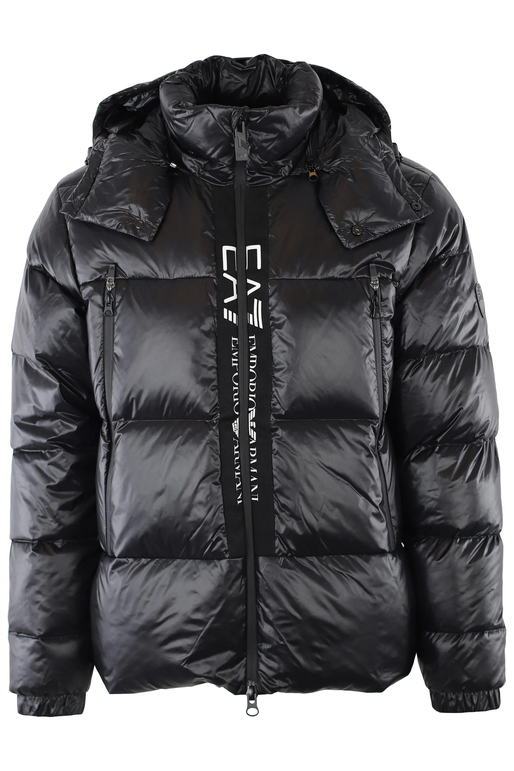 Chaqueta negra acolchada con maxilogo 
