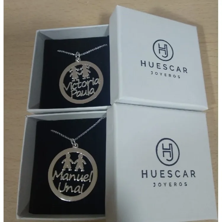 Colgante para madres con nombres en plata de ley