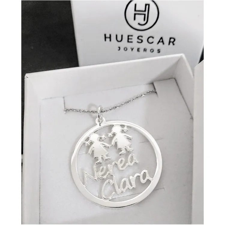 Colgante para madres con nombres en plata de ley