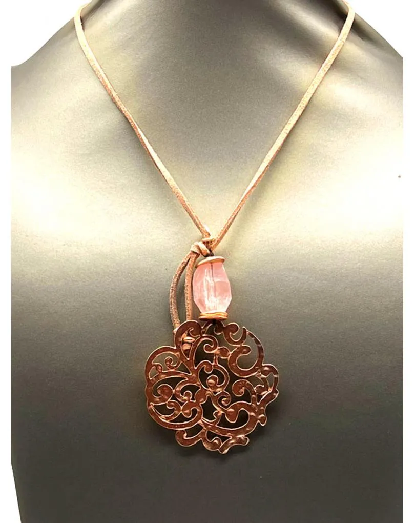 COLLAR CON COLGANTE ROSADOO PARA TODO TIPO DE PRENDAS