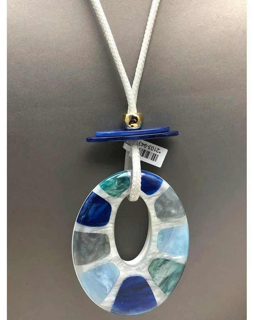 COLLARES AZULES CON LOS QUE REALZAR TUS PRENDAS DE VESTIR