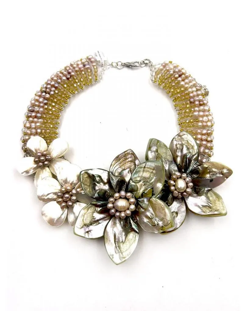 COLLARES EXOTICOS Y ELEGANTES DE BODA CON FLORES DE CONCHA