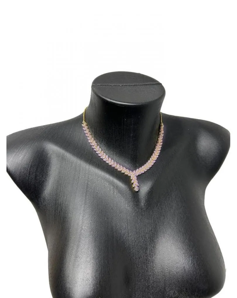 COLLARES MORADOS CON PENDIENTES A JUEGO ESPECIAL BODAS