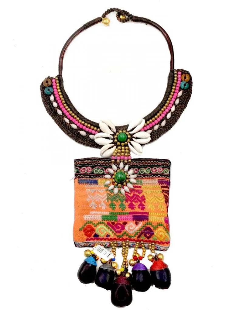 COLLARES UNICOS Y EXCLUSIVOS PARA MUJER CON TELAS Y SEMILLAS