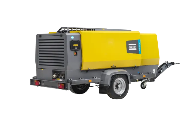 COMPRESOR DE 24000 L.P.M A 12 BAR CON REFRIGERADOR POSTERIOR REMOLCABLE HOMOLOGADO POR CARRETERA