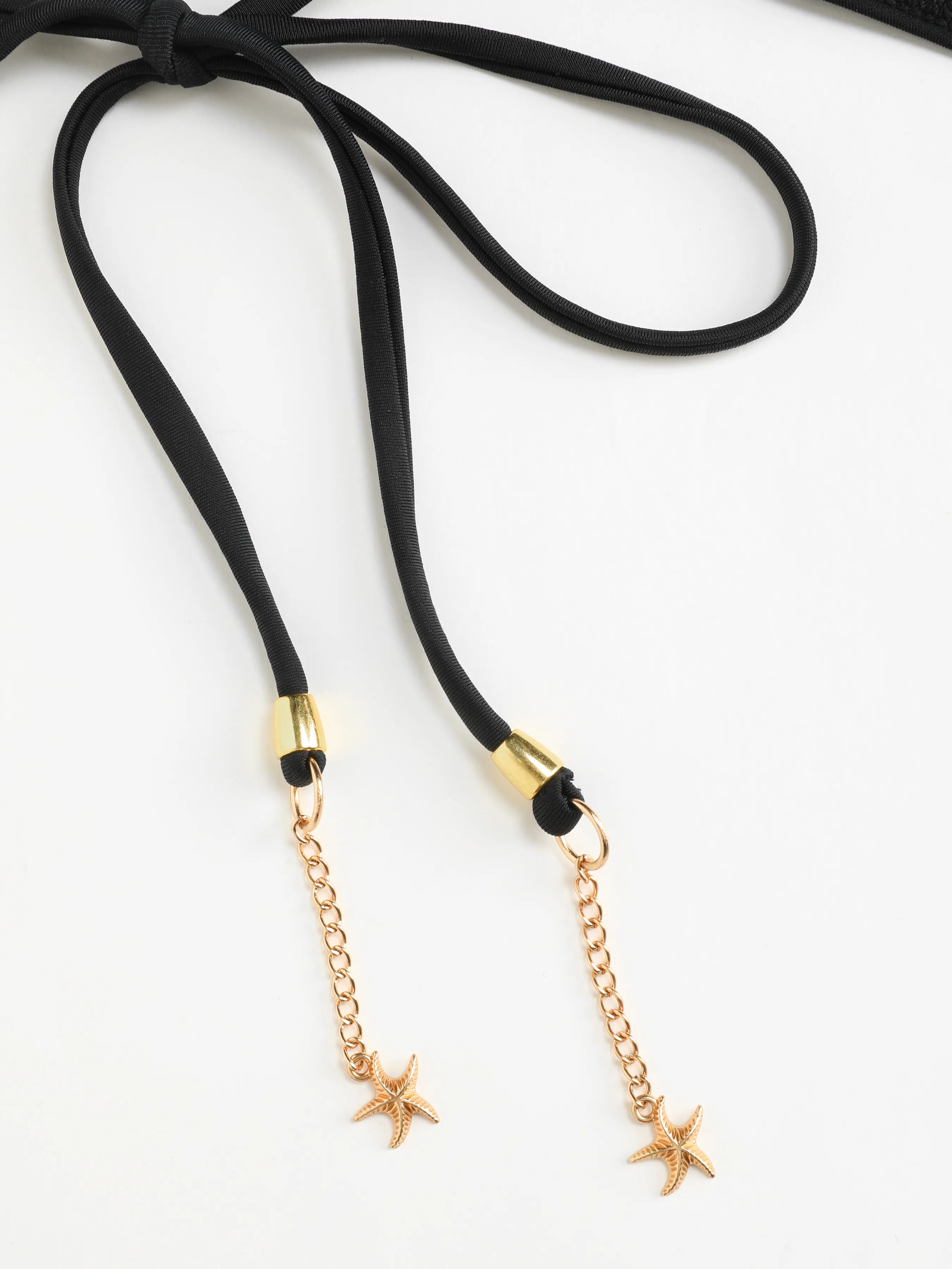 Conjunto de Bikini Triangular con Detalle de Cadena de Estrella de Mar
