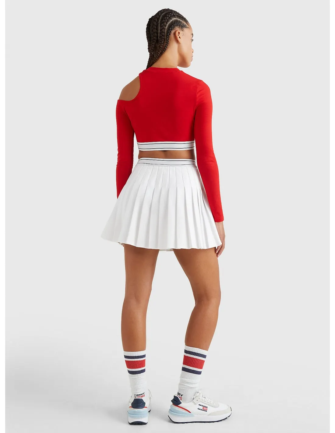 Crop top de manga larga con detalle cut out de Tommy Jeans