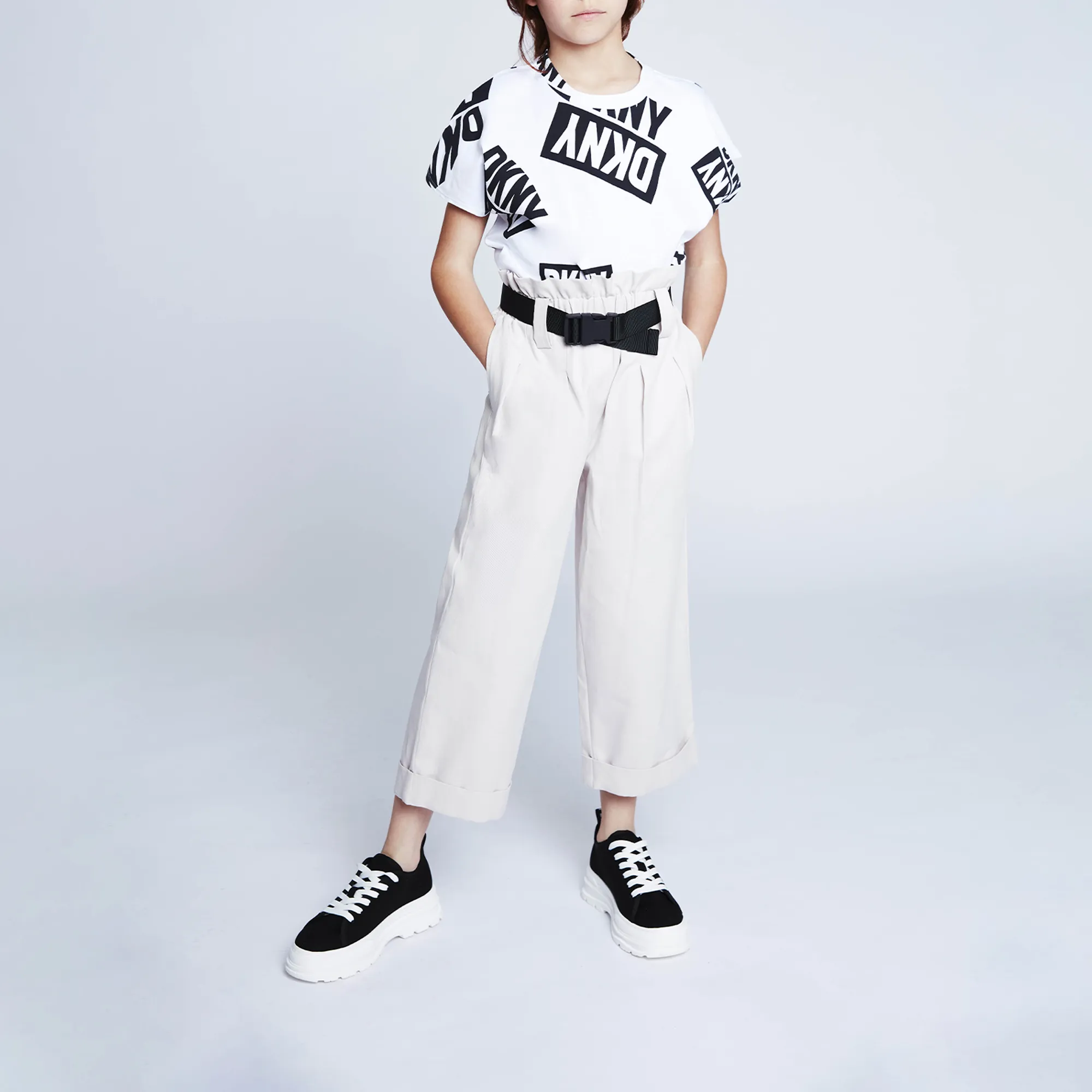 DKNY Pantalón holgado con cinturón