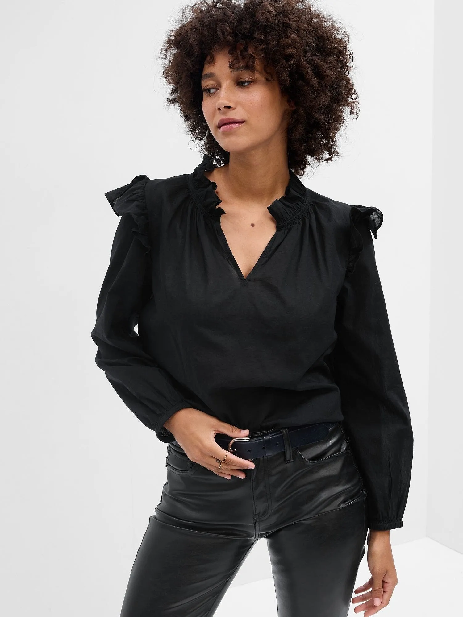 GAP Blusa GAP Escote V Vuelos Manga Larga Mujer Negra