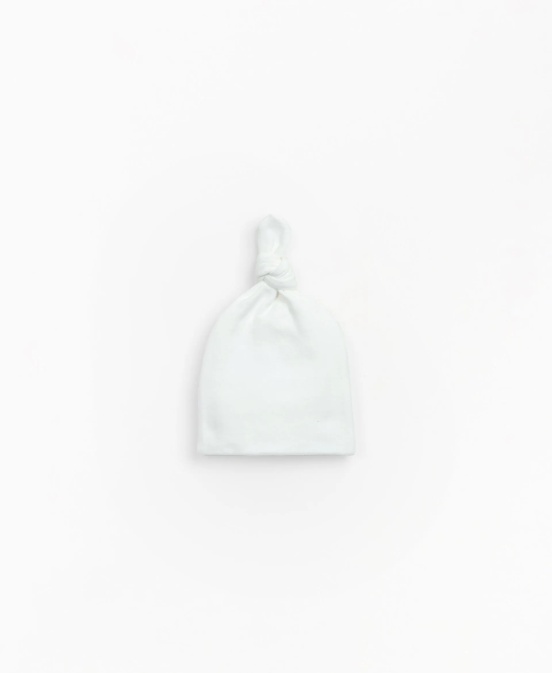 Gorro con nudo en la parte superior | Mother Lúcia