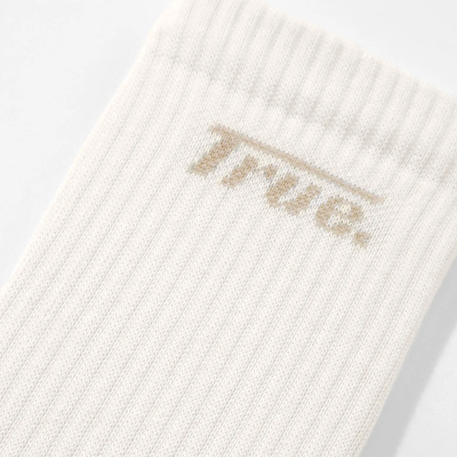 MEDIAS LOGO FREEDOM  CREMA