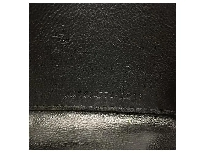 Monedero de cuero verde Yves Saint Laurent 