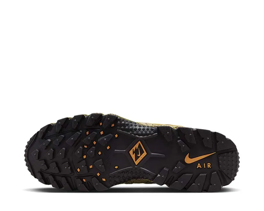 Nike Air Humara QS
