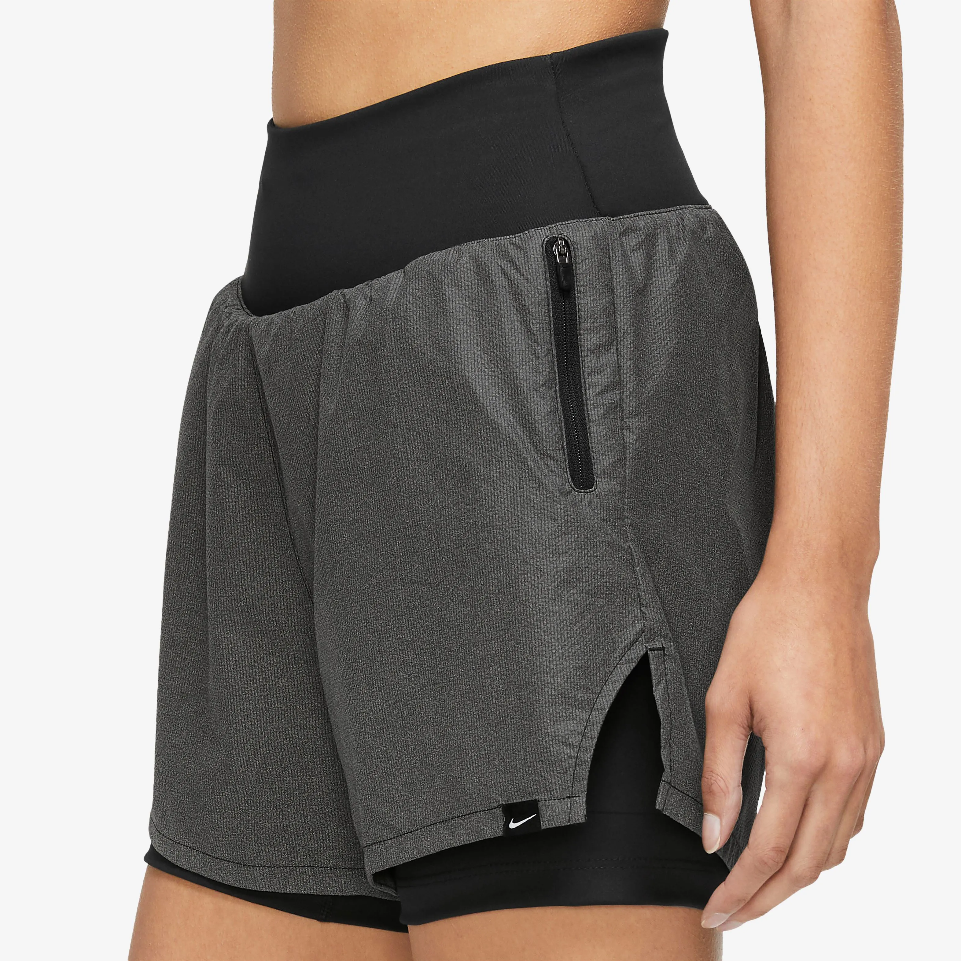 NIKE DRIFIT RUN DIVISION REFLECTIVE MIDRISE 3IN SHORTS MUJERES