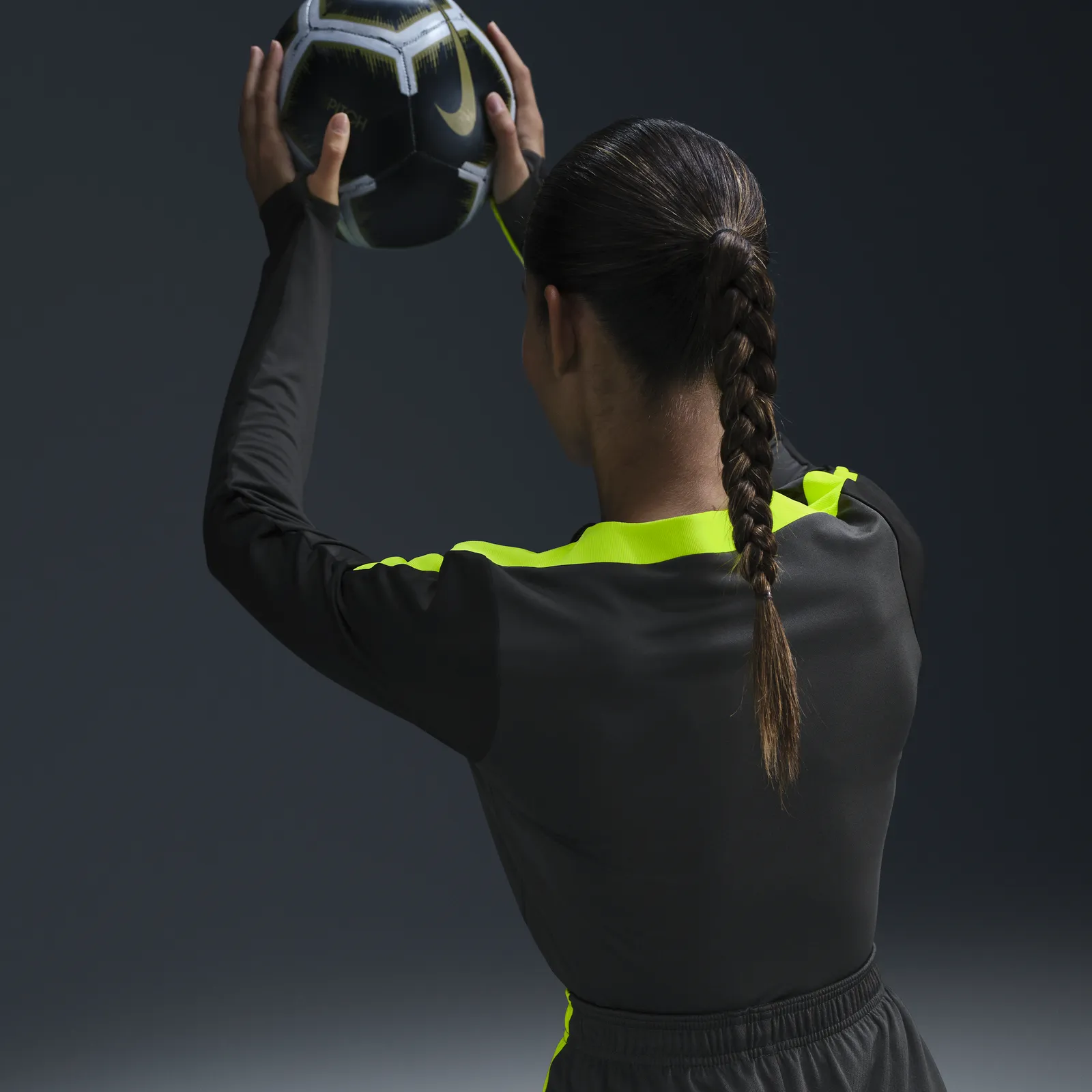 NIKE DRIFIT STRIKE LONG SLEEVE TSHIRT