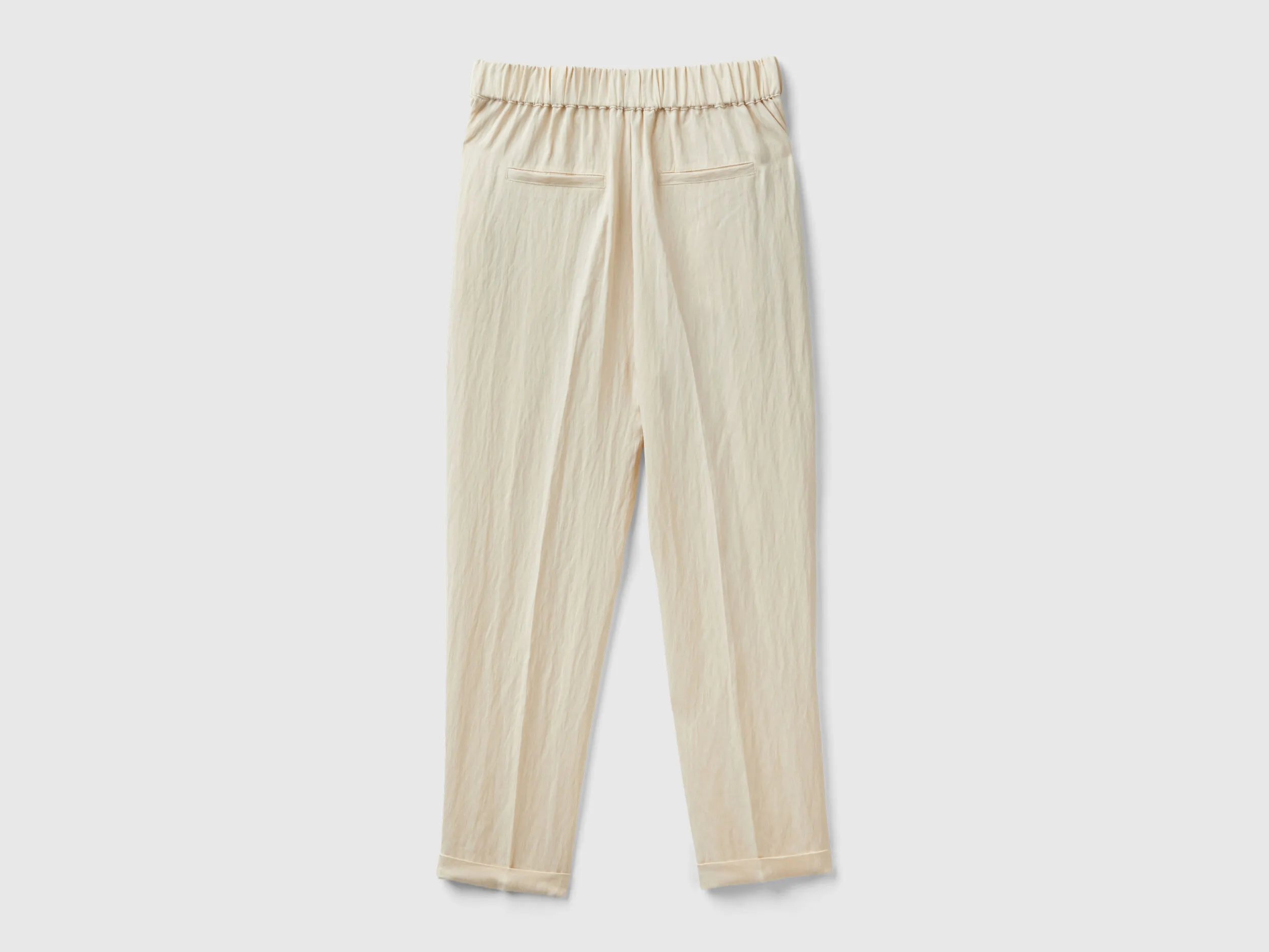 Pantalón con vuelta en mezcla de viscosa sostenible