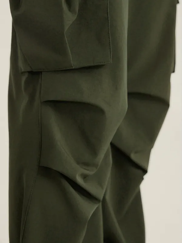Pantalones cargo de secado rápido con cordón plisado para hombre