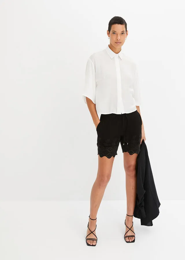 Pantalón corto con encaje Negro