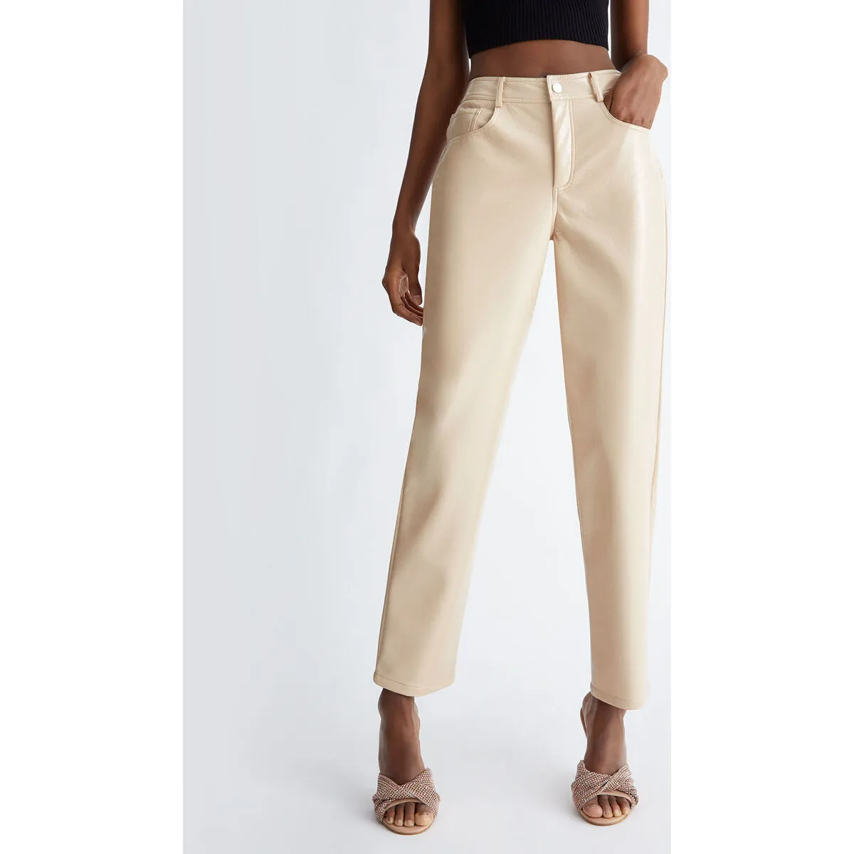 Pantalón de tejido revestido brillante