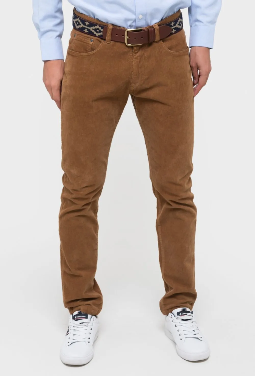 Pantalón estilo pana tailored fit marrón