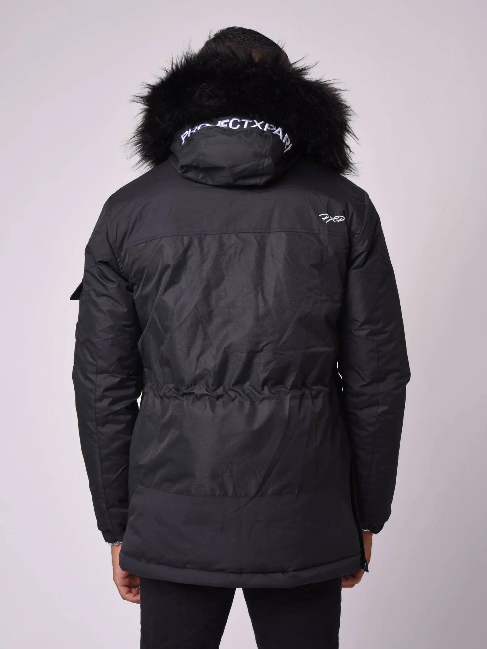Parka bicolor, multibolsillos, con capucha y de quita y pon