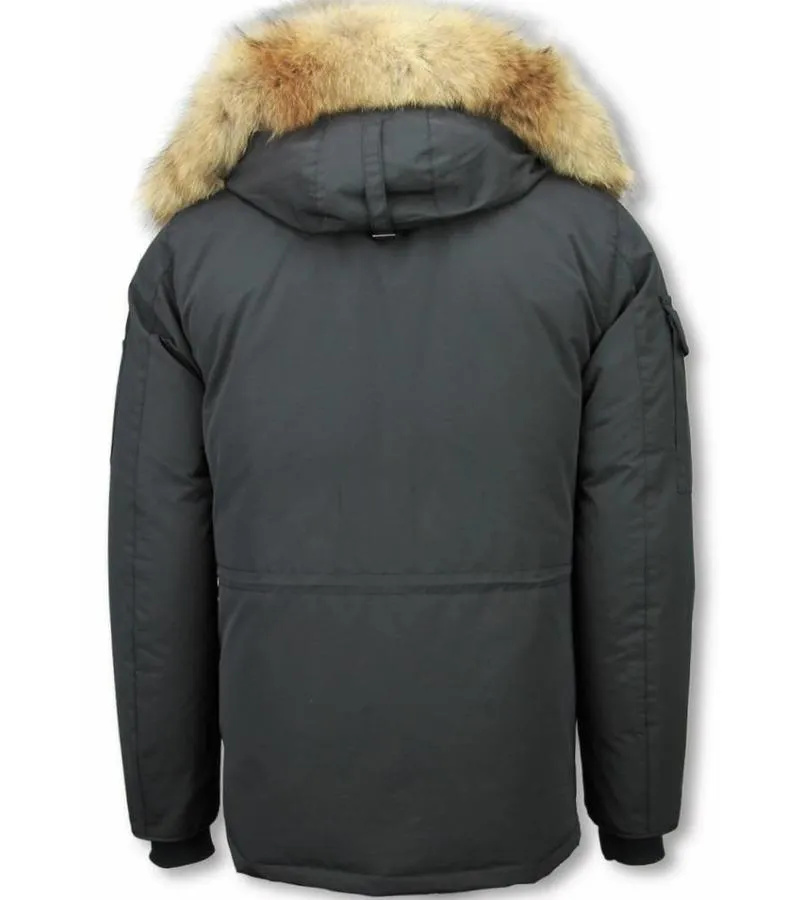 PARKAS HOMBRE  PARKA DE INVIERNO  MEDIA LUNA  CUELLO DE PIEL  EXPEDITION PARKA  NEGRO